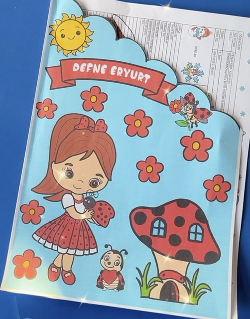 Uğur Böcekli Karne Kılıfı 2023