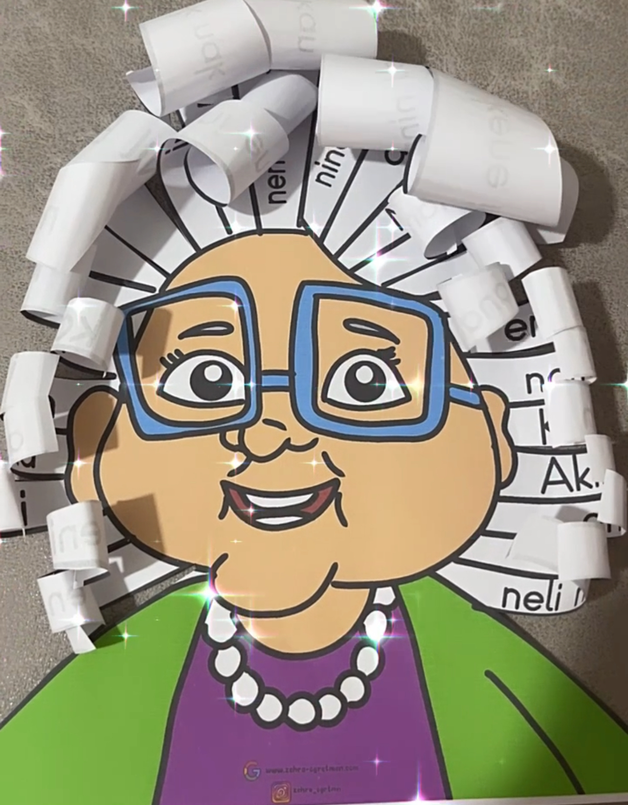 N Sesi Nine ( Oku ve Kes Saçları Kıvır )